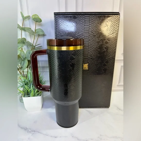 Stanley Luxe Black Snakeskin 40oz Tumbler BNIB - Picture 3 of 8